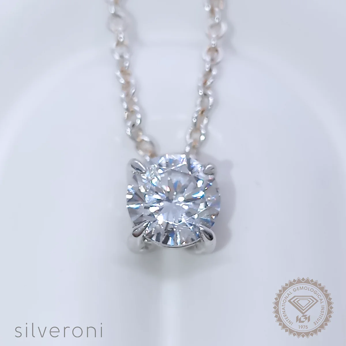 lustrous-aurora-round-lab-grown-diamond-necklace.webp