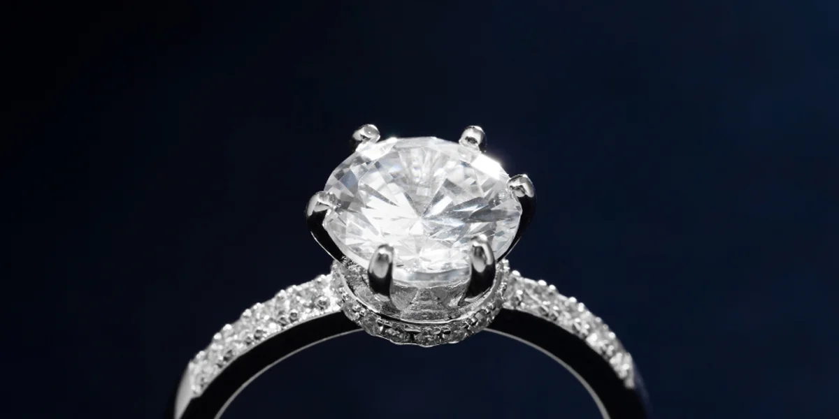 Brilliant Earth vs Silveroni – Is There a Difference Between Them?