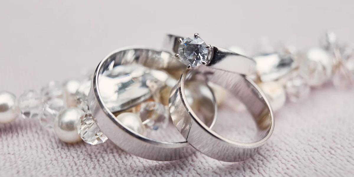 Silveroni vs Blue Nile – Is There Actually a Difference Between Them?