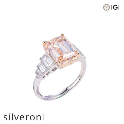 Emerald Cut VVS Fancy Lab Grown Diamond Ring in 18K Gold - 2